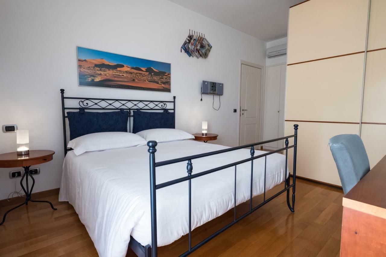 L'Ippocampo Guest House Sabaudia Dış mekan fotoğraf